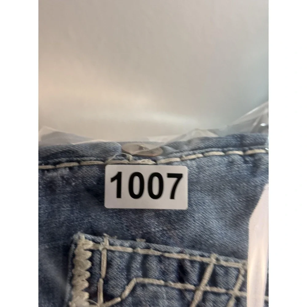 True Religion Bobby Super T Jeans Mens 32 Med Wash Relaxed Bootcut Distressed